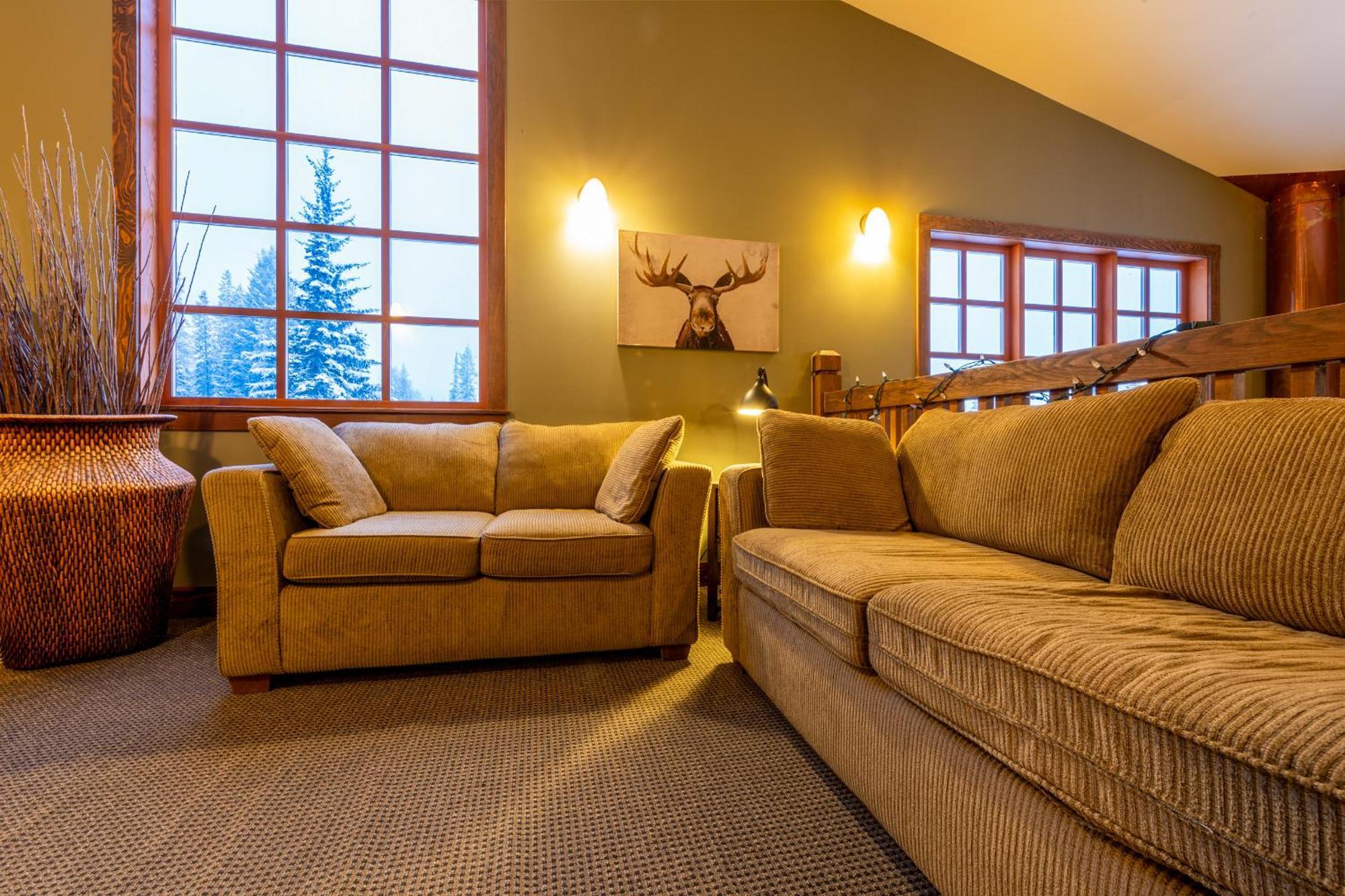 Copper Horse Lodge Голдън Екстериор снимка