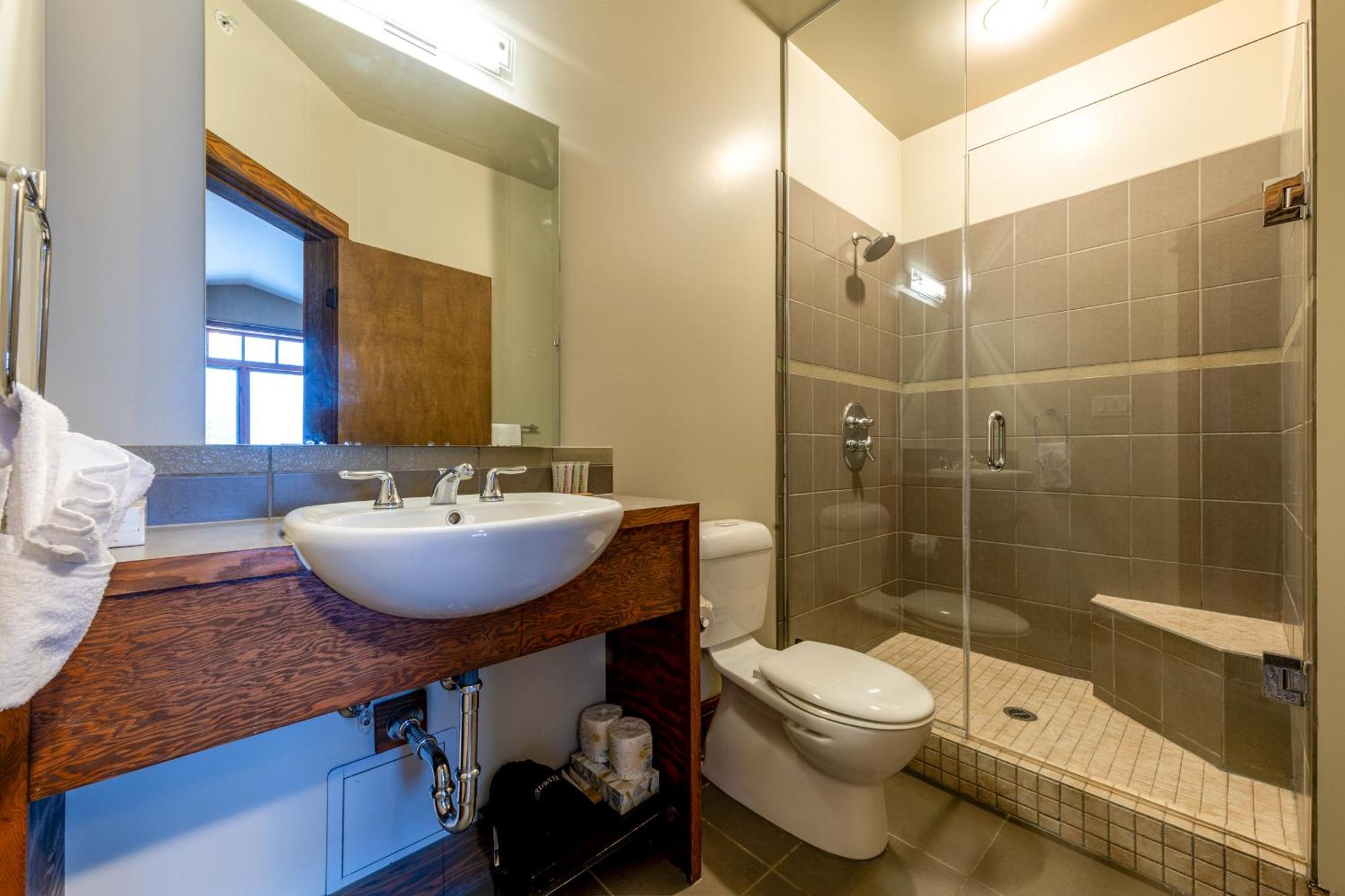 Copper Horse Lodge Голдън Екстериор снимка