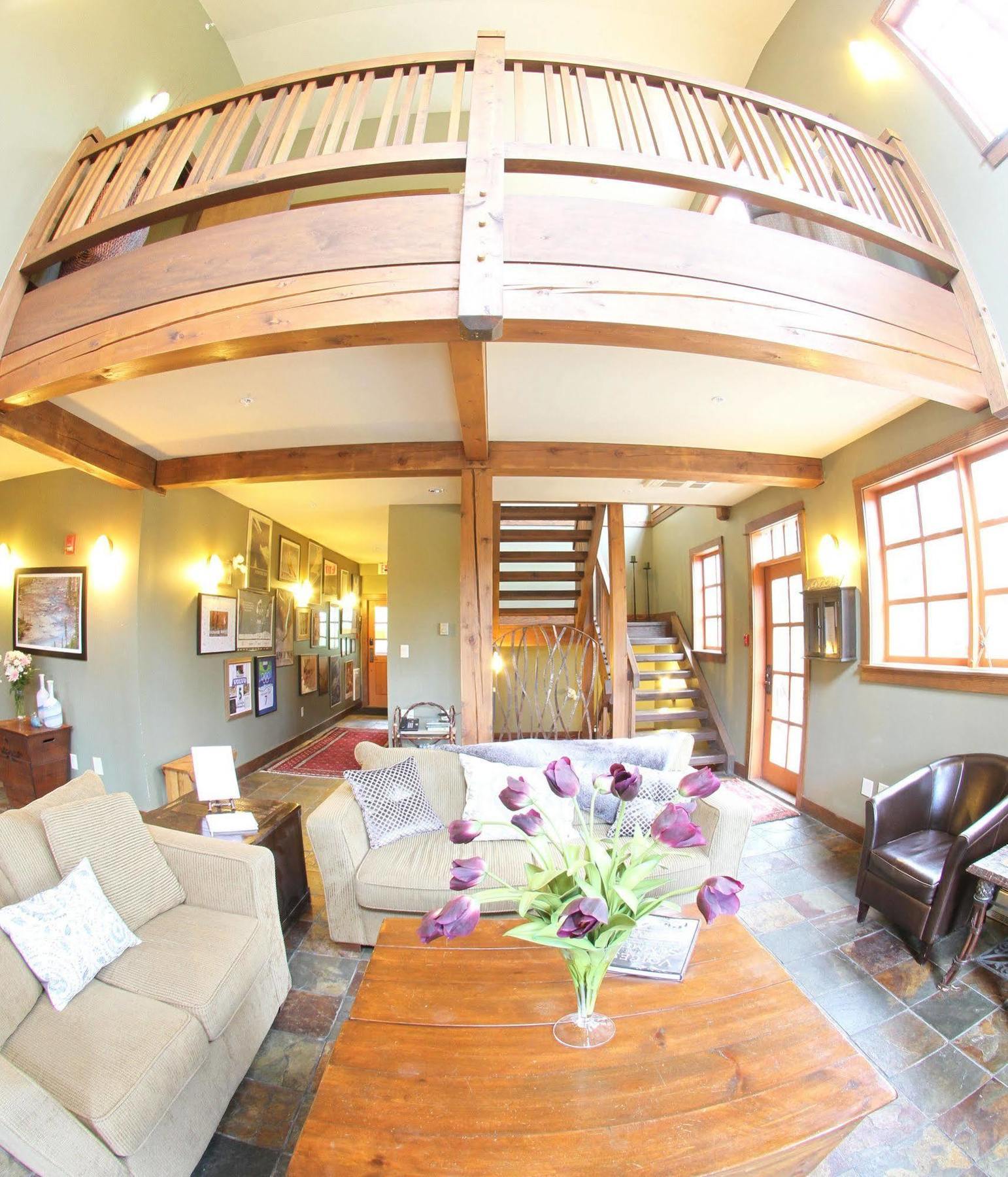 Copper Horse Lodge Голдън Екстериор снимка